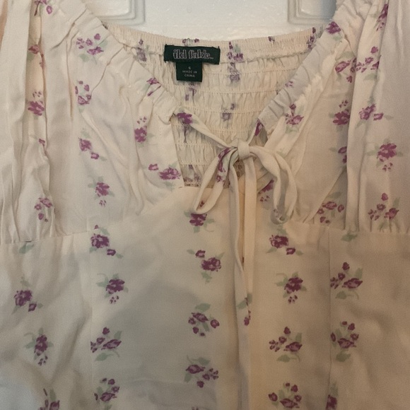 Wild Fable floral top - Picture 2 of 6
